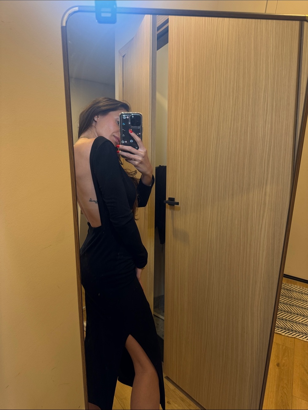 Abyss By Abby Black Long Sleeve V-Neck Midi Dress